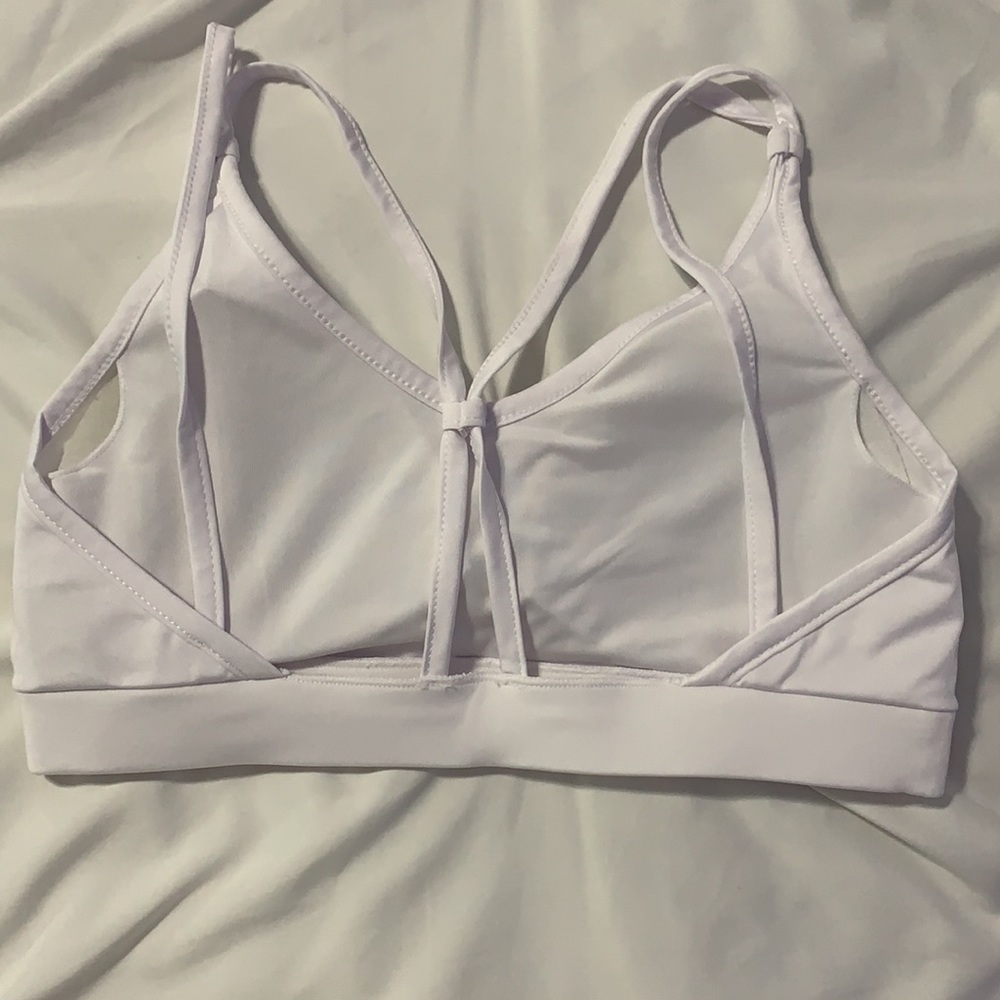 String Back Solid Sports Bra - Picture 2 of 2